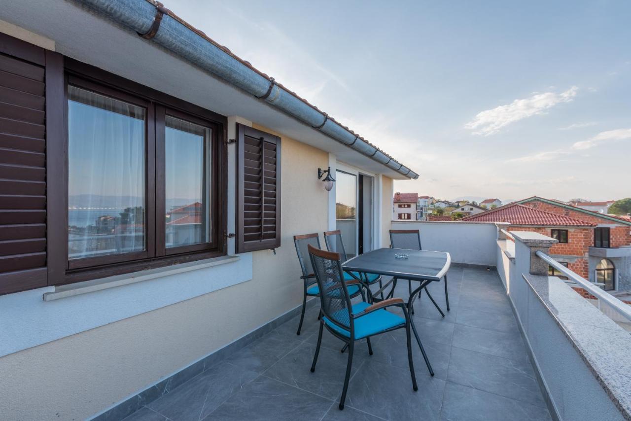 Pansion Dujmovic 2 Porat (Krk) Exterior photo